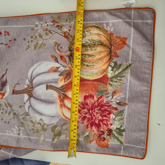 VTG Thanksgiving Large Table Runner with Autumn Leaves, Pumpkins & Bird - Picture 11 of 13